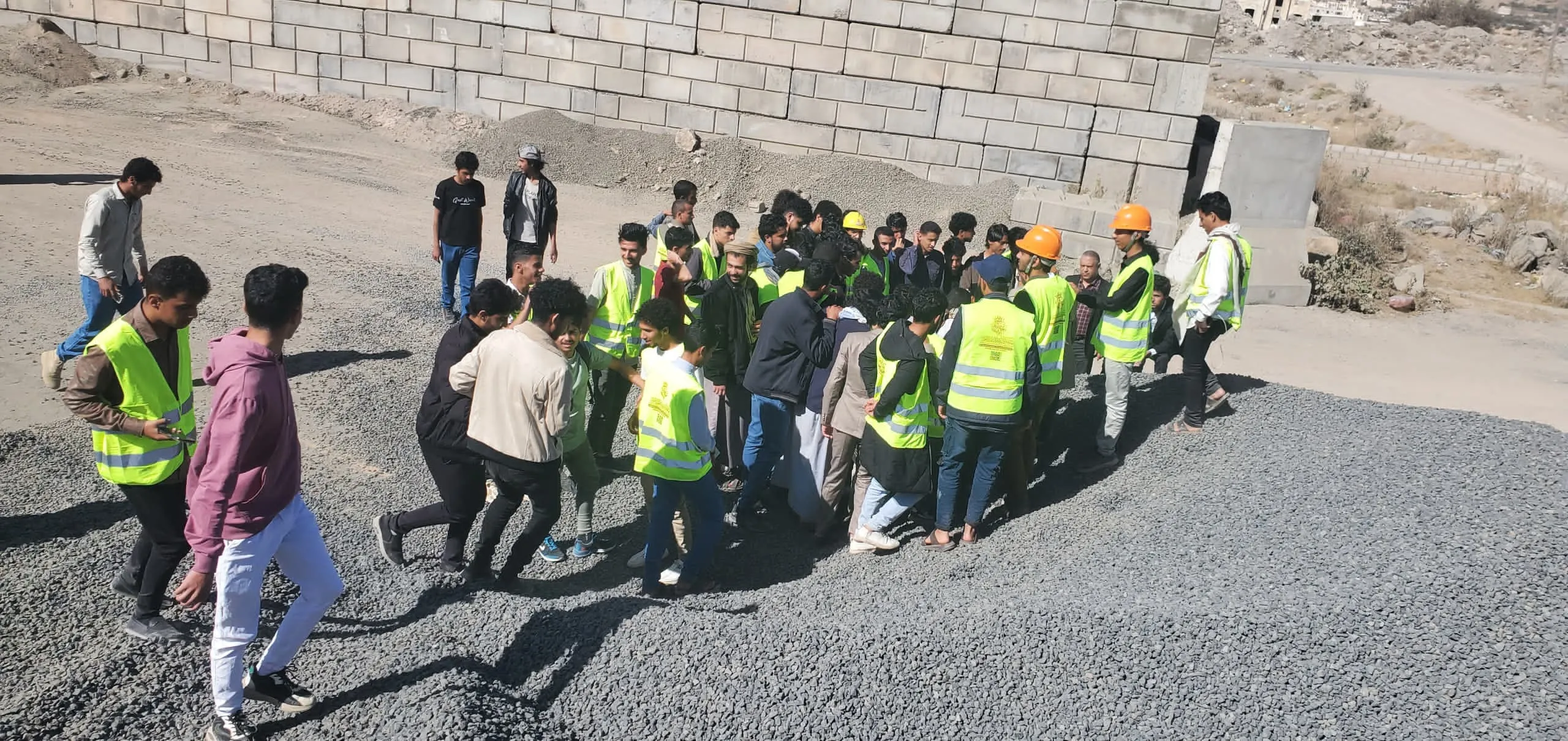 زيارة علمية لطلاب الهندسة المدنية والمعمارية المستوى الأول إلى شركة الأبراج الحديثة للخرسانة