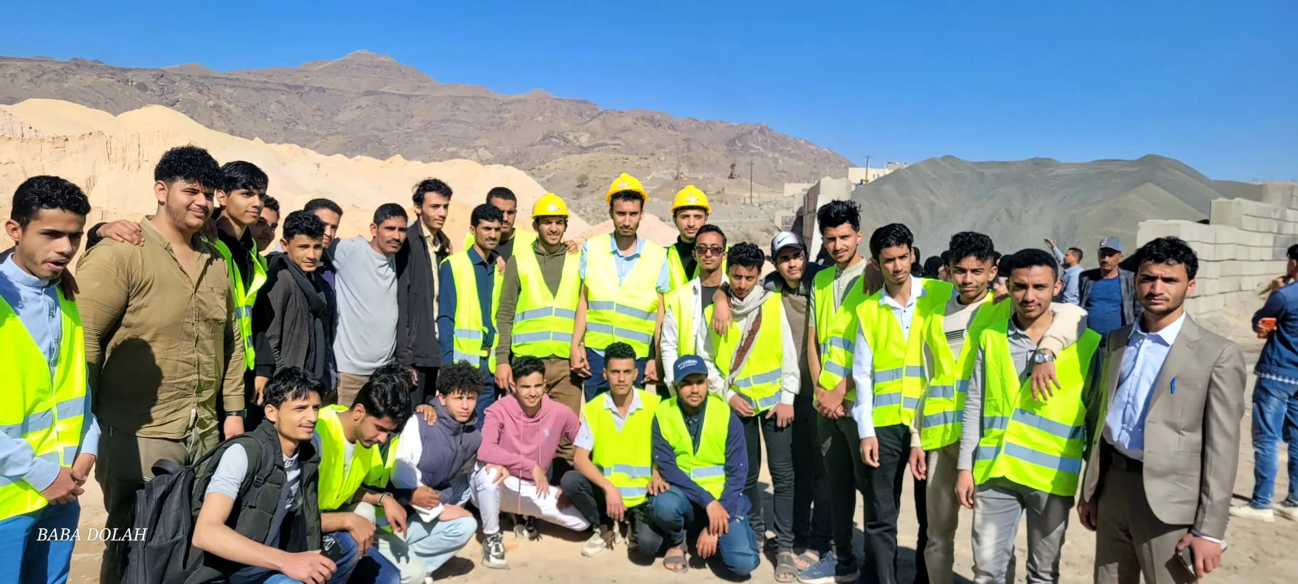 زيارة علمية لطلاب الهندسة المدنية والمعمارية المستوى الأول إلى شركة الأبراج الحديثة للخرسانة