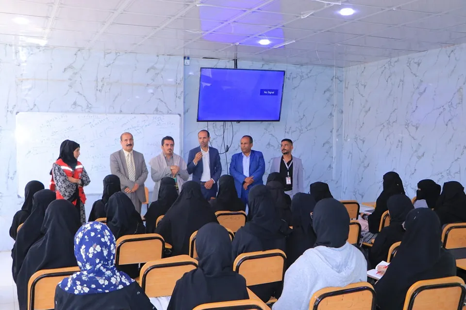 تدشين دورة الإسعافات الأولية لطلبة كلية الطب والعلوم  المستوى الأول بالتعاون مع الهلال الأحمر اليمني