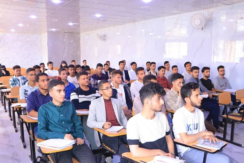 رئيس الجامعة يطلع على سير العملية التعليمية في كلية الطب والعلوم الصحية