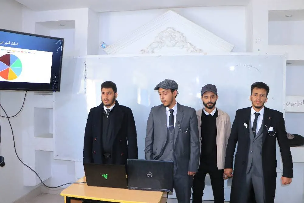 تدشين مناقشة مشاريع التخرج لطلبة كلية الهندسة وتكنولوجيا المعلومات للعام الجامعي 1446ه‍ الموافق 2024ـ2025م