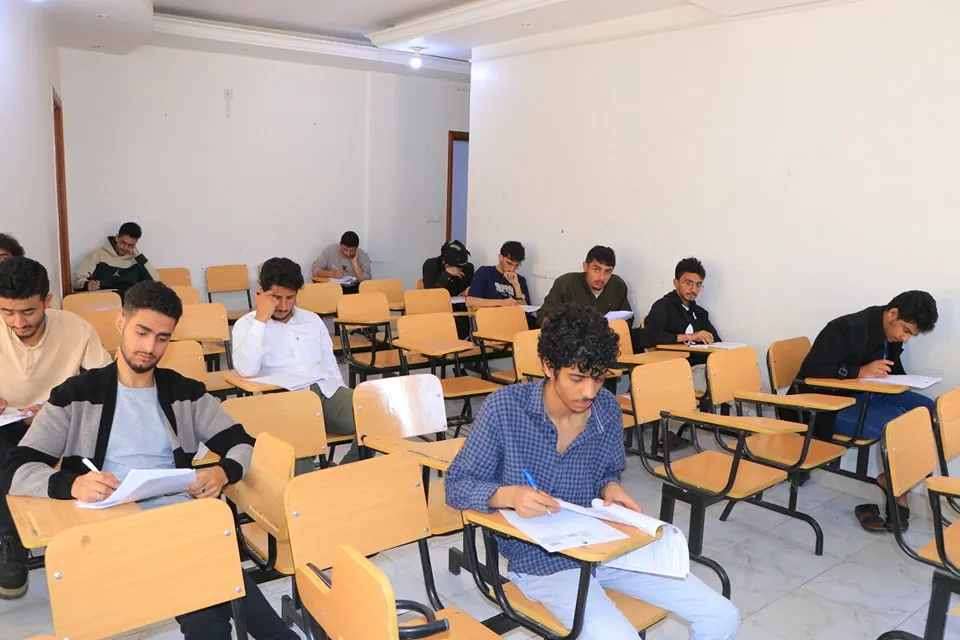 تدشين الإمتحانات النهائية للفصل الدراسي الثاني لطلبة المستوى الأول بكلية الهندسة وتكنولوجيا المعلومات