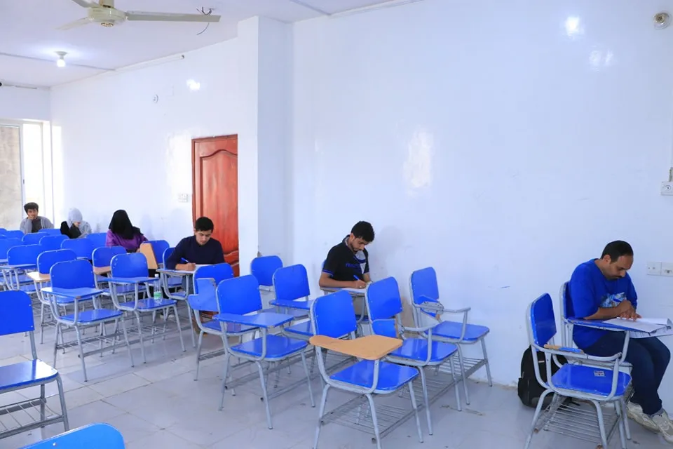 تدشين الإمتحانات النهائية للفصل الدراسي الثاني لطلبة المستوى الأول بكلية طب الأسنان