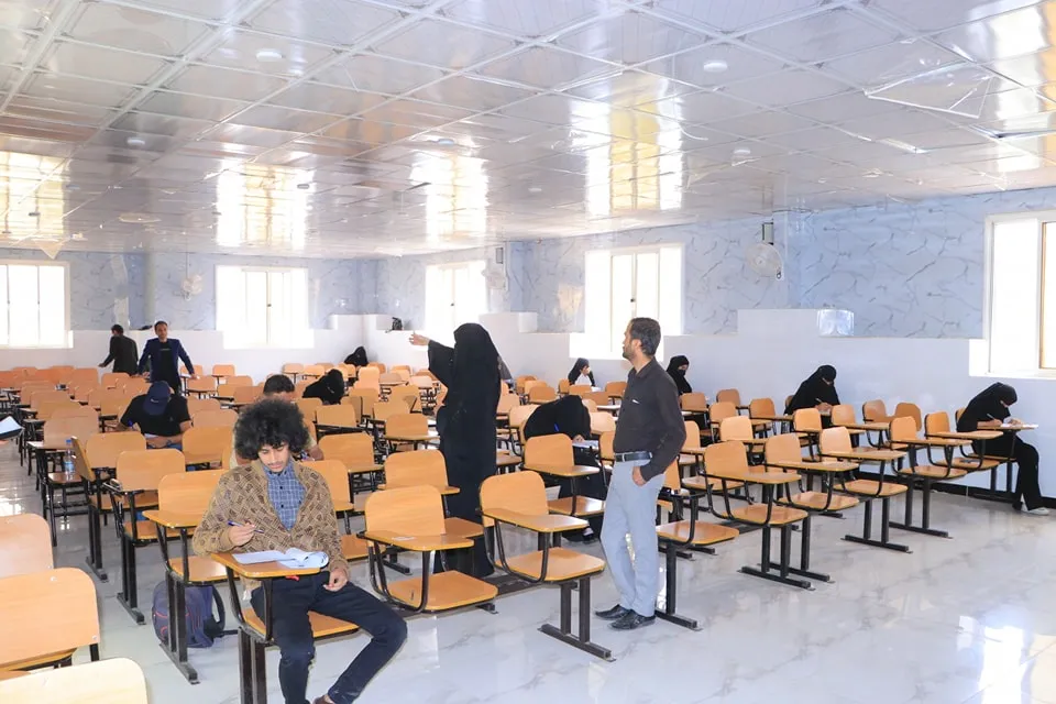تدشين الإمتحانات النهائية للفصل الدراسي الثاني لطلبة المستوى الأول بكلية طب الأسنان