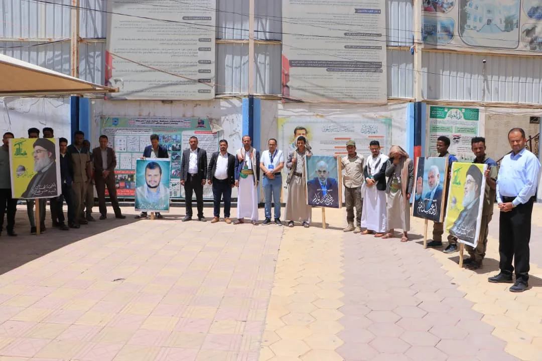 الجامعة الإماراتية الدولية تنظم وقفة تضامنية مع الشعب الفلسطيني في قطاع غزه تحت شعار " ثابتون مع غزة.. على رغم أنف الأمريكي وجرائمه"