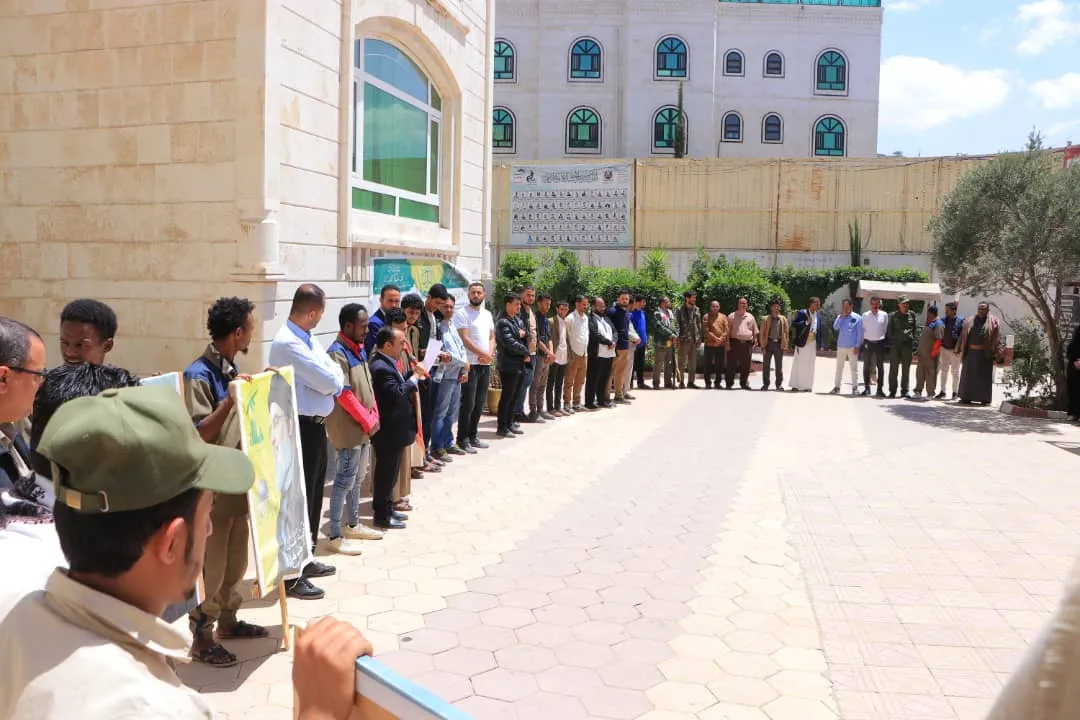 الجامعة الإماراتية الدولية تنظم وقفة تضامنية مع الشعب الفلسطيني في قطاع غزه تحت شعار " ثابتون مع غزة.. على رغم أنف الأمريكي وجرائمه"