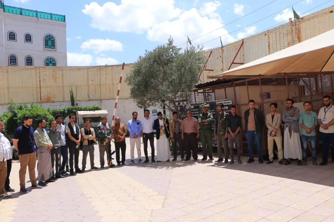 الجامعة الإماراتية الدولية تنظم وقفة تضامنية مع الشعب الفلسطيني في قطاع غزه تحت شعار " ثابتون مع غزة.. على رغم أنف الأمريكي وجرائمه"