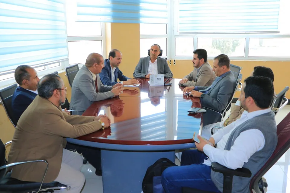 في خطوة تعزز ربط التعليم بسوق العمل: قيادة الجامعة تزور "الشركة الدوائية الحديثة" تمهيداً لشراكة استراتيجية