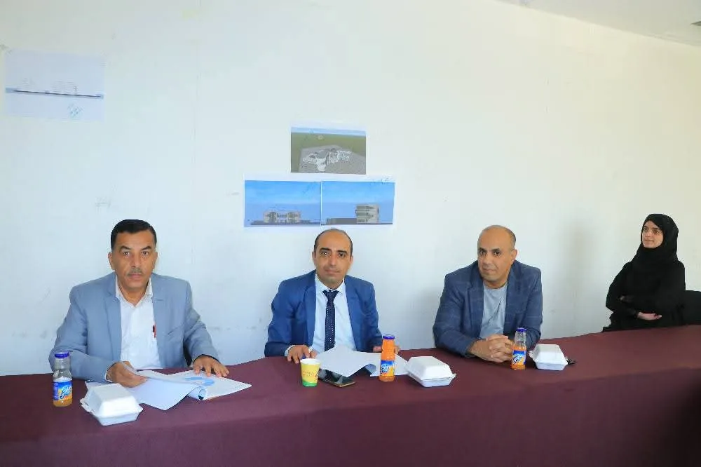 Continuing discussion of graduation projects for students of the College of Engineering and Information Technology at the university for the academic year 1446 AH