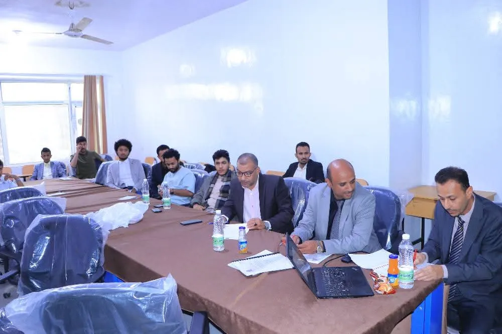The discussion of graduation research projects for students of the College of Administrative and Financial Sciences continues for the third consecutive day.