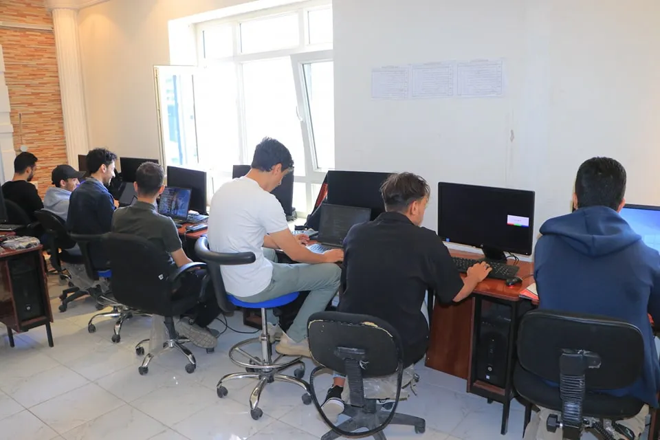 تدشين الدورة التدريبية حول تطبيقات الذكاء الإصطناعي في الروبوتات وإنترنت الأشياء بإستخدام لغة البايثون