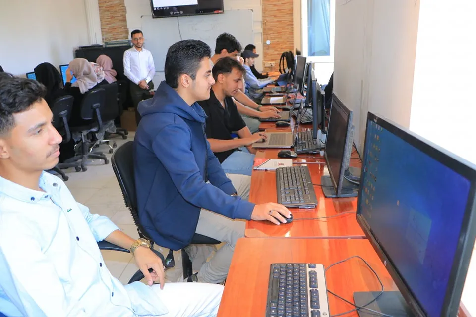 تدشين الدورة التدريبية حول تطبيقات الذكاء الإصطناعي في الروبوتات وإنترنت الأشياء بإستخدام لغة البايثون