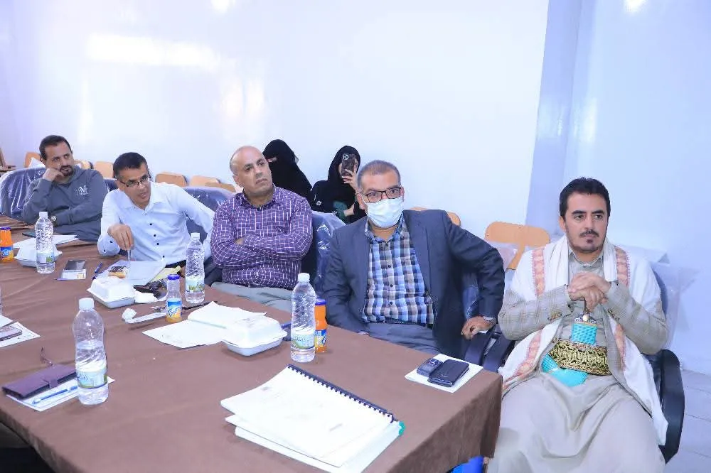 إختتام مناقشة أبحاث ومشاريع التخرج لطلبة كلية العلوم الإدارية والمالية للعام الجامعي 1446ه‍ الموافق 2024-2025م