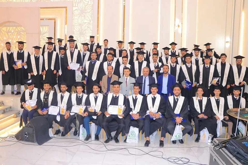 حفل فني طلابي لتوديع الدفعة الثامنة من قسم هندسة المعدات الطبية بالجامعة الإماراتية للعام الجامعي 1446هـ الموافق 2024-2025م