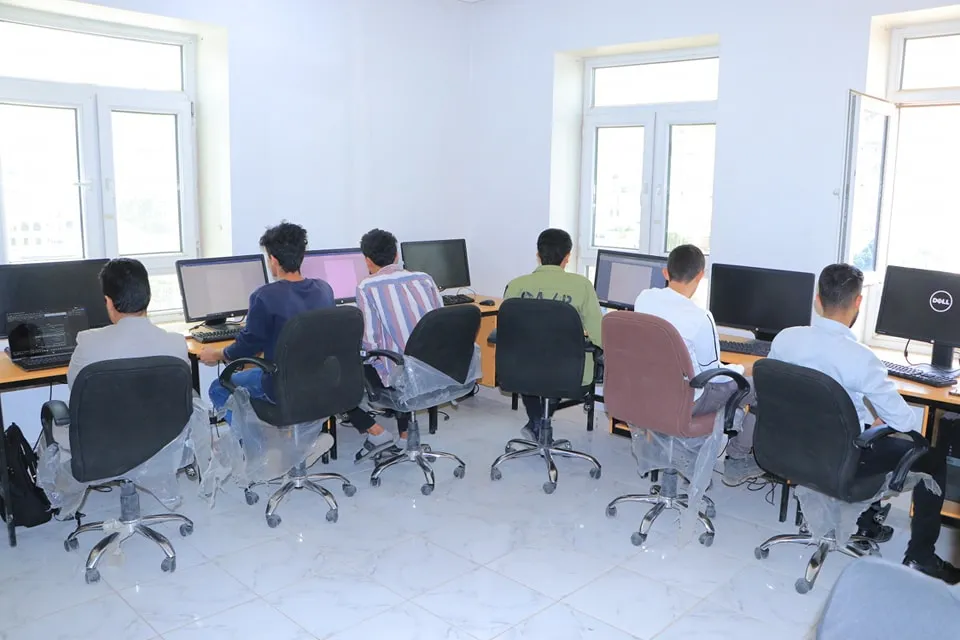 تدشين الدورة التدريبية في قيادة الحاسوب ICDL لطلبة الجامعة من مختلف التخصصات