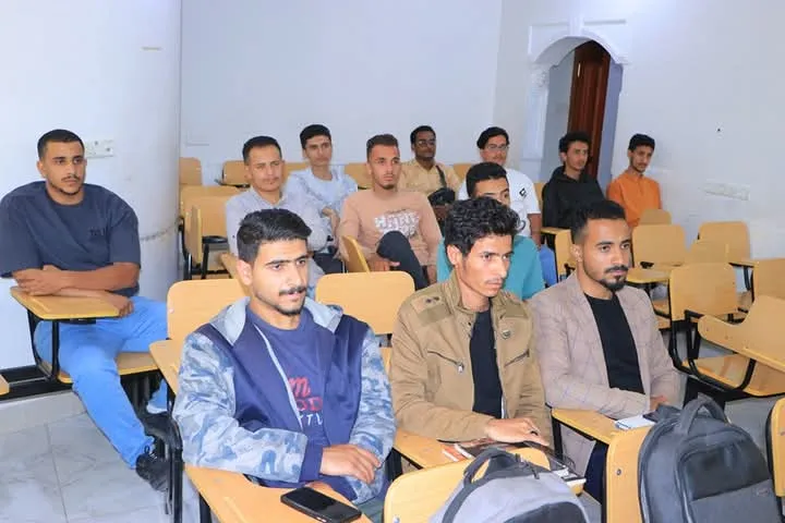 الجامعة الإماراتية الدولية تدشن دورة تدريبية متخصصة في التسويق للمعدات الطبية ضمن برنامجها الصيفي