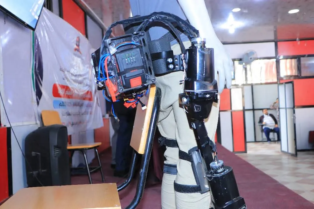 نائب وزير التربية والتعليم يشيد بمخرجات الجامعة الإماراتية الدولية ومشاريع طلبة هندسة المعدات الطبية