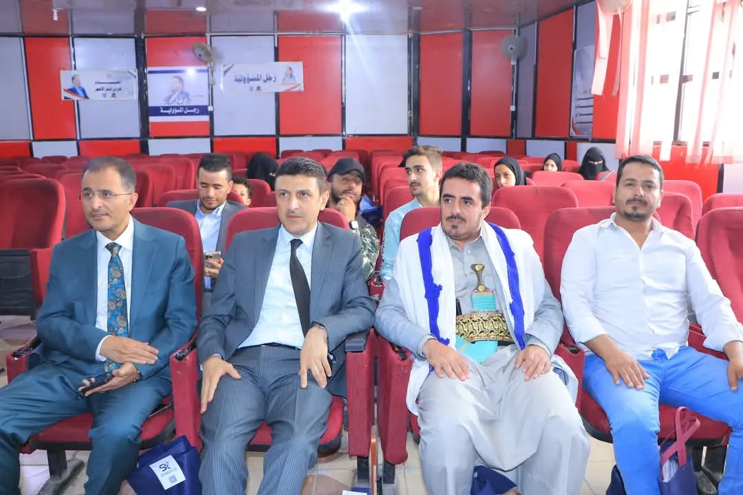 نائب وزير التربية والتعليم يشيد بمخرجات الجامعة الإماراتية الدولية ومشاريع طلبة هندسة المعدات الطبية