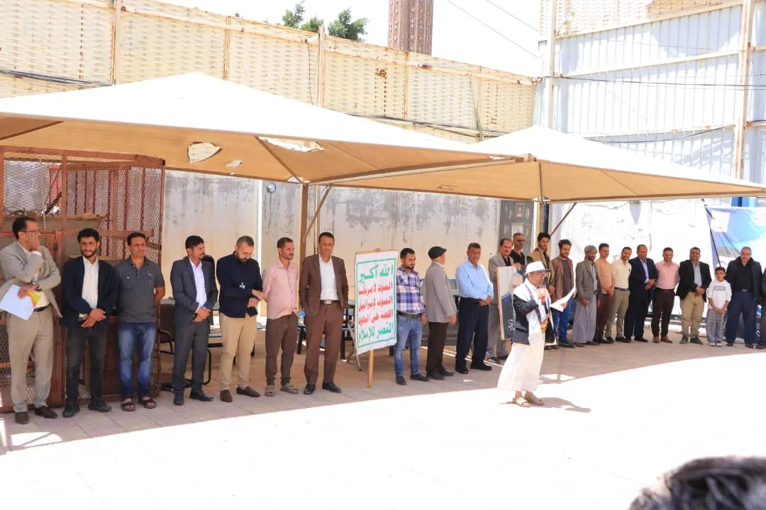 The UAE University organizes a solidarity stand with the Palestinian people under the slogan "We will continue to support Gaza and the holy sites, regardless of the challenges."