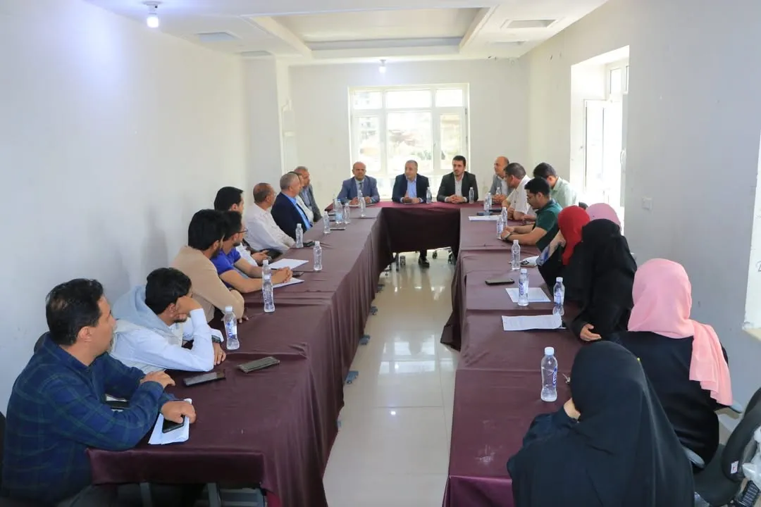 The university leadership held an expanded meeting with the College of Engineering staff to discuss the progress of the educational process and preparations for the academic year 1447 AH.