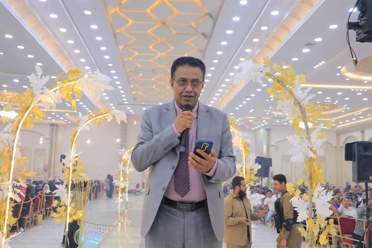 A farewell filled with pride and hope: A student art concert to bid farewell to the seventh batch of medical laboratory students at the Emirates International University.