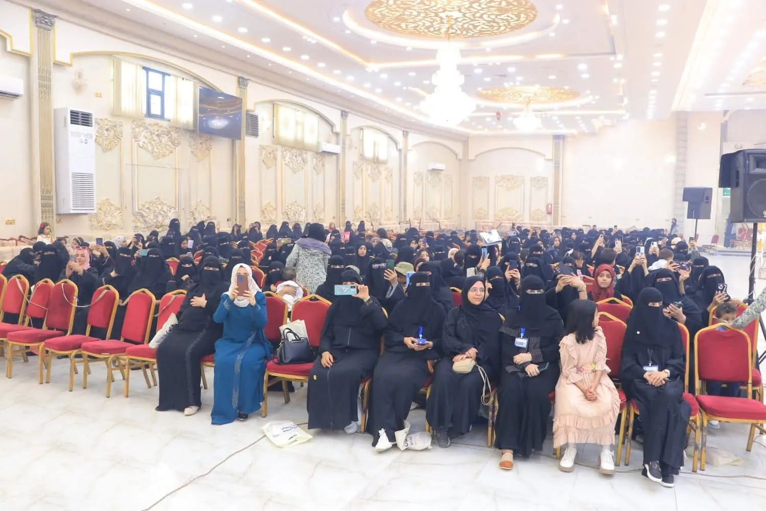 A farewell filled with pride and hope: A student art concert to bid farewell to the seventh batch of medical laboratory students at the Emirates International University.