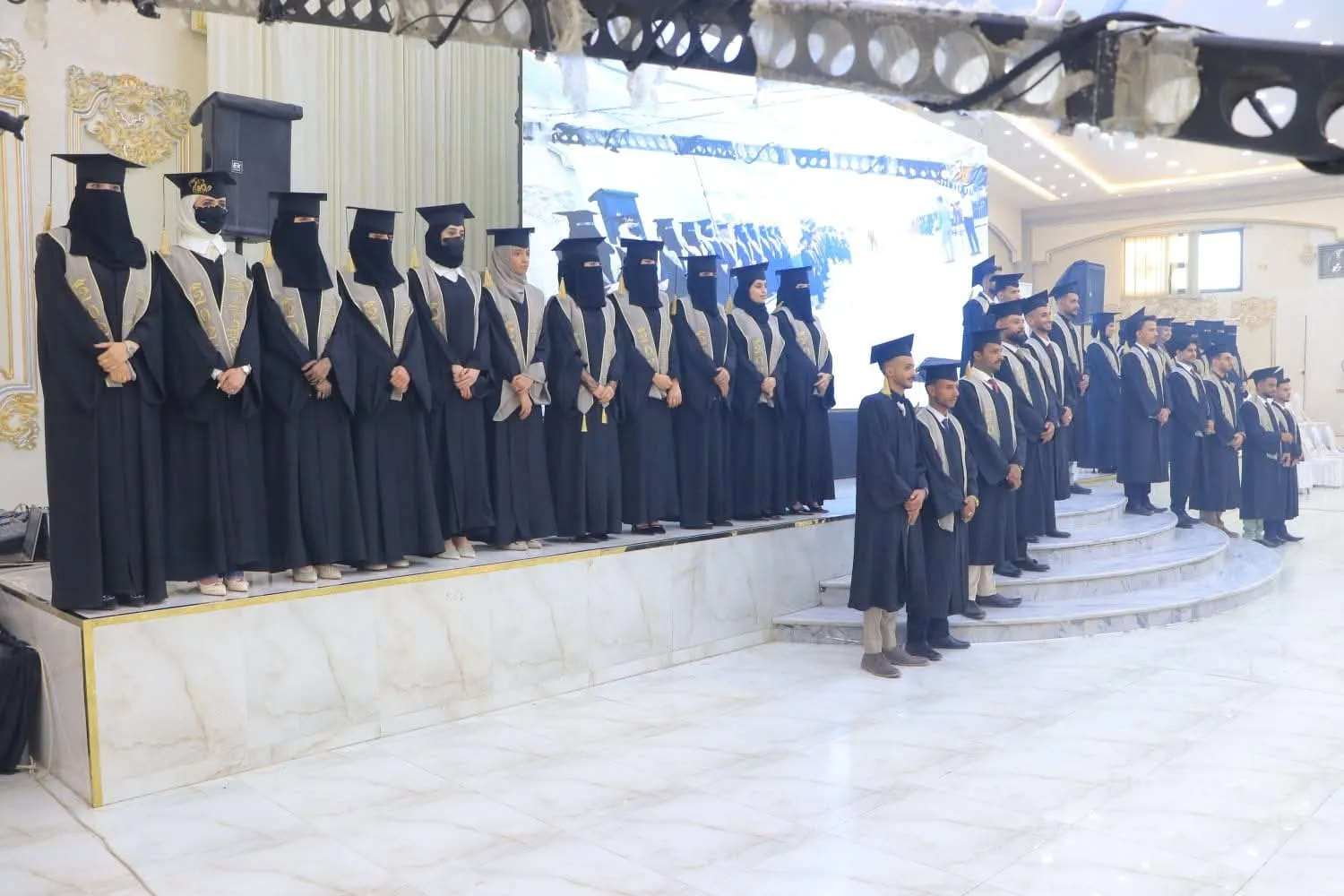 A farewell filled with pride and hope: A student art concert to bid farewell to the seventh batch of medical laboratory students at the Emirates International University.