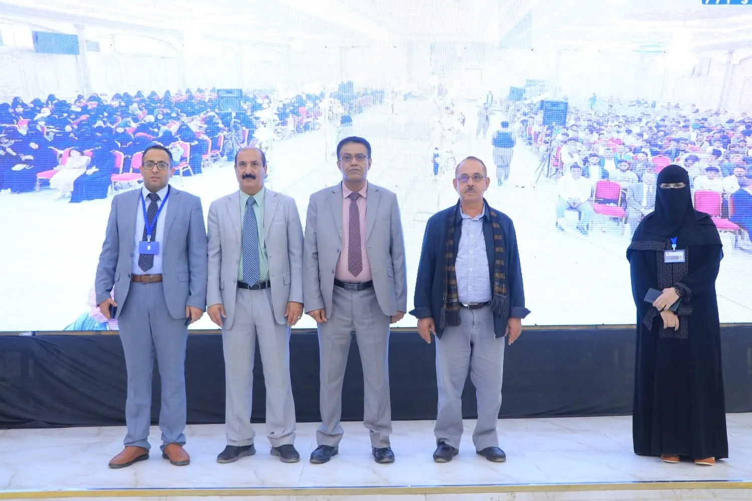 A farewell filled with pride and hope: A student art concert to bid farewell to the seventh batch of medical laboratory students at the Emirates International University.