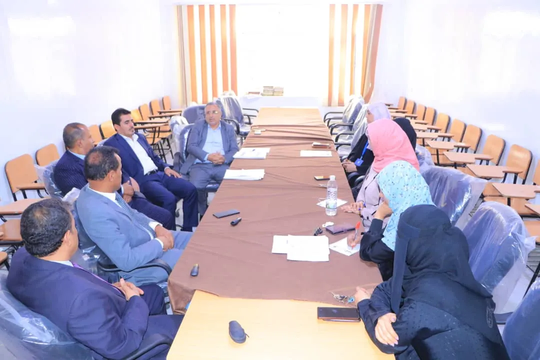 قيادة الجامعة تعقد اجتماعاً مع كادر مركز التطوير وضمان الجودة لمناقشة تقارير وإنجازات المركز وخططه المستقبلية