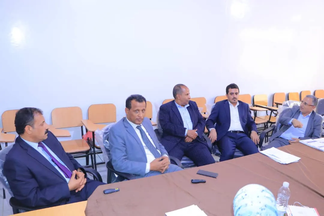 قيادة الجامعة تعقد اجتماعاً مع كادر مركز التطوير وضمان الجودة لمناقشة تقارير وإنجازات المركز وخططه المستقبلية