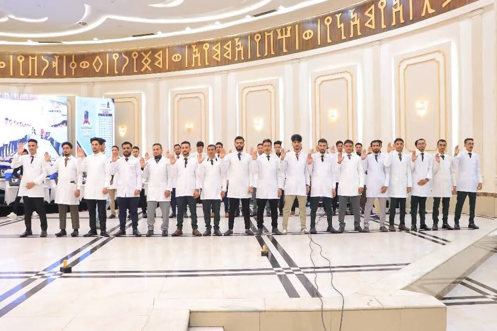 حفل فني طلابي لتوديع الدفعة الثامنة من كلية طب الأسنان بالجامعة الإماراتية الدولية للعام الجامعي 1446ه‍