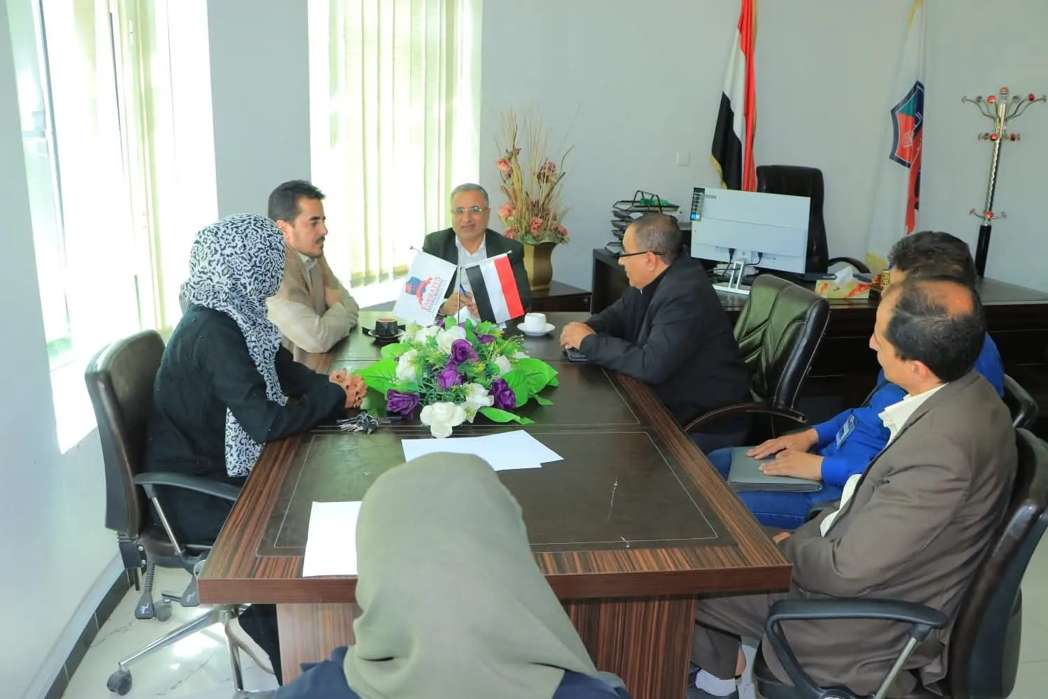 قيادة الجامعة تختتم اللقاءات بكوادر الإدارات المختلفة لمناقشة سير الأداء وتعزيز كفاءة العمل الإداري
