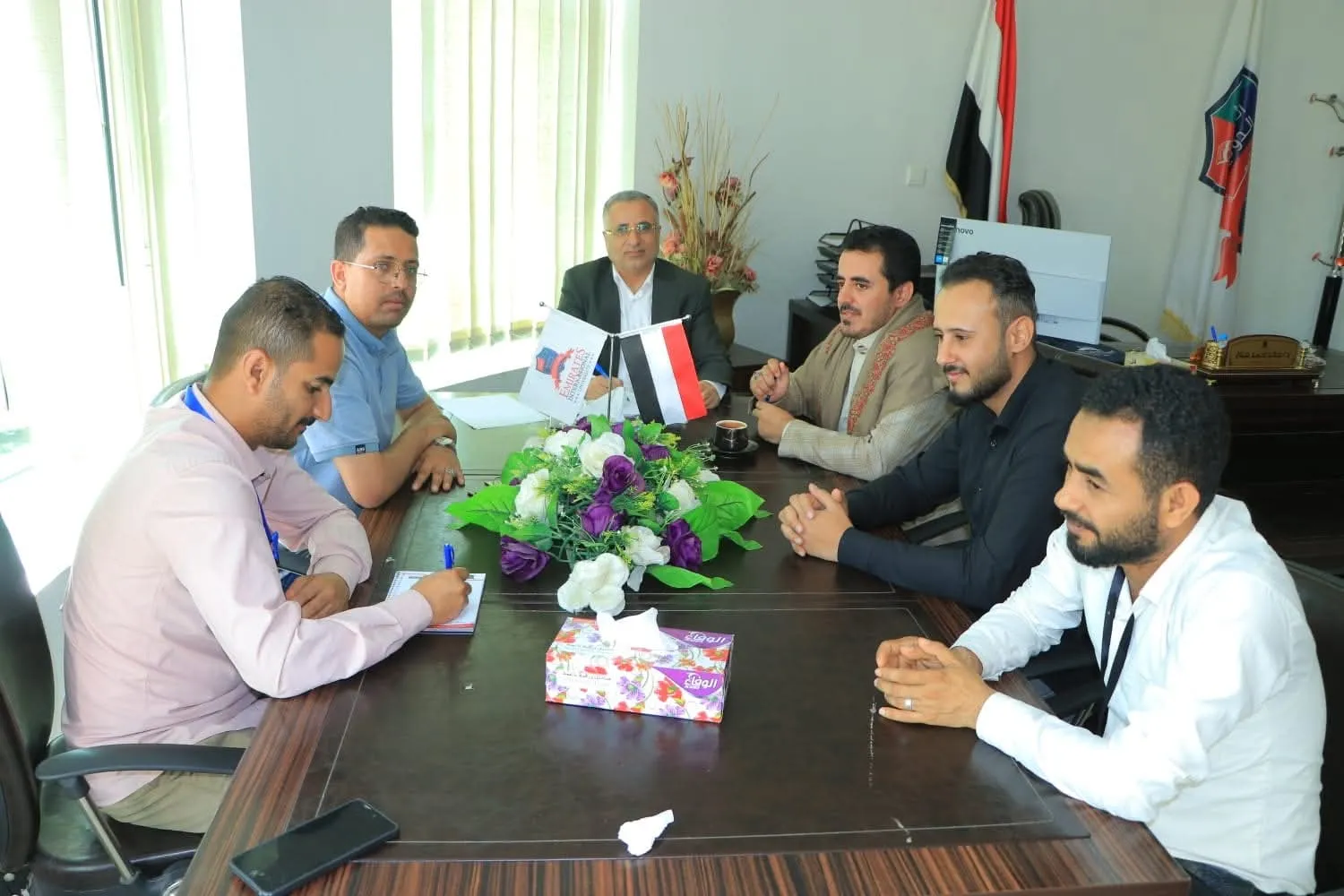 قيادة الجامعة تختتم اللقاءات بكوادر الإدارات المختلفة لمناقشة سير الأداء وتعزيز كفاءة العمل الإداري