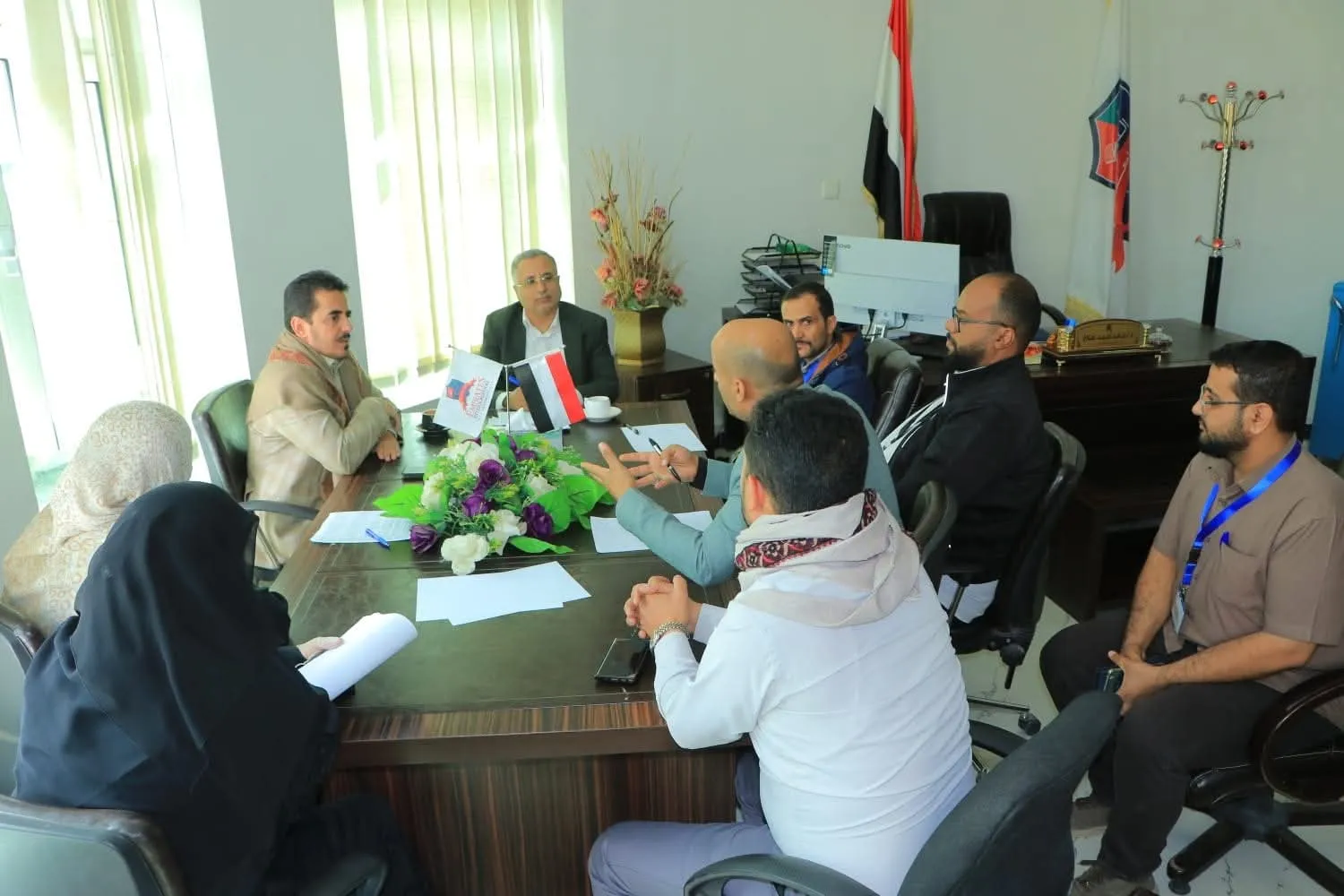 قيادة الجامعة تختتم اللقاءات بكوادر الإدارات المختلفة لمناقشة سير الأداء وتعزيز كفاءة العمل الإداري