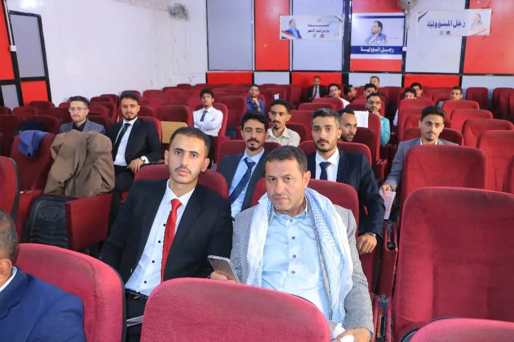 كلية الطب والعلوم الصحية تنظم يوماً علمياً لمناقشة أبحاث تخرج الدفعة السابعة من طلبة الطب البشري