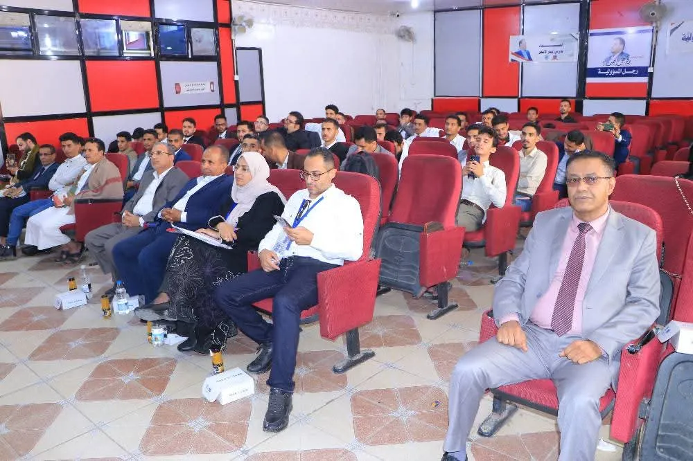 كلية الطب والعلوم الصحية تنظم يوماً علمياً لمناقشة أبحاث تخرج الدفعة السابعة من طلبة الطب البشري