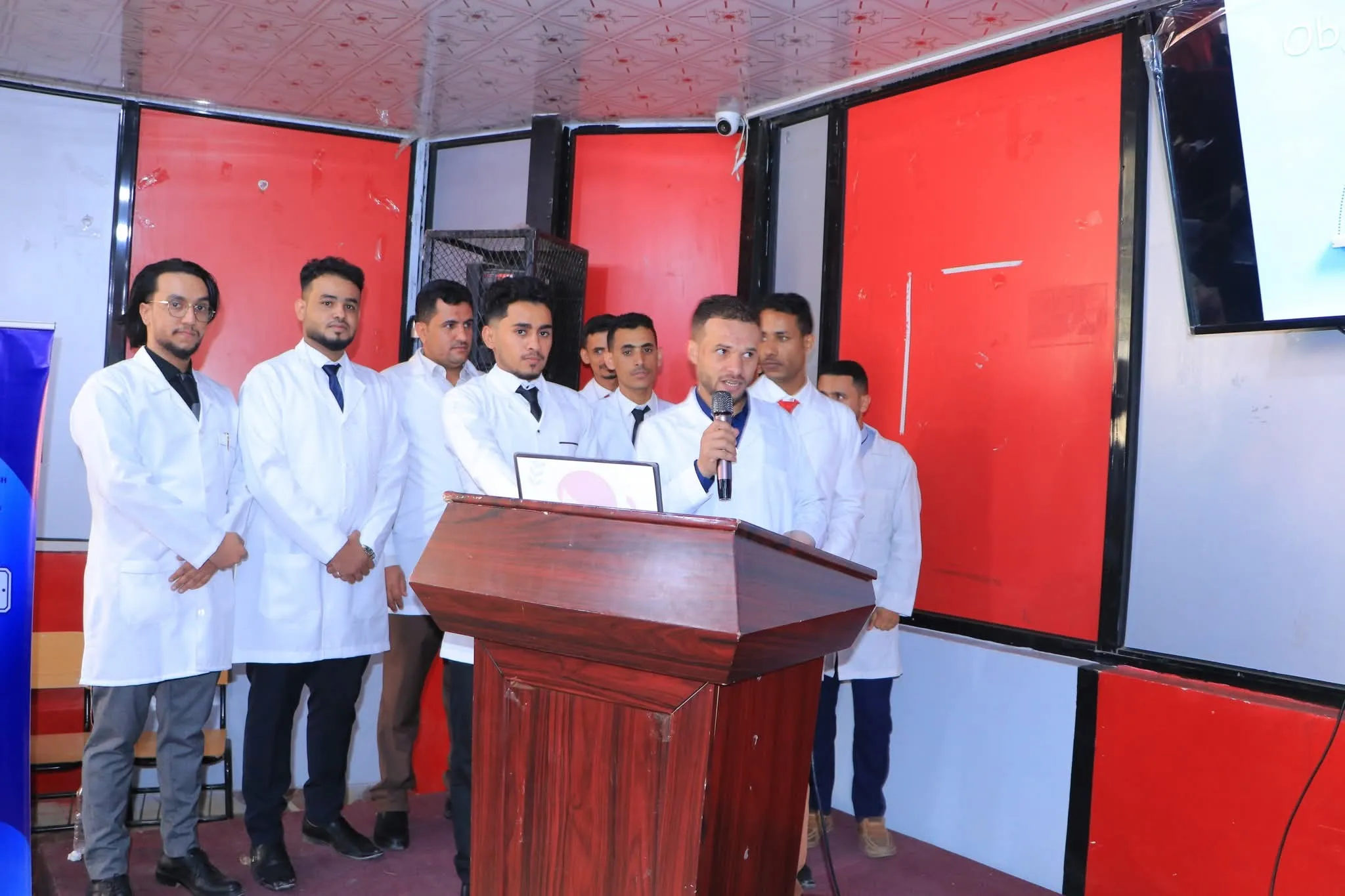 إختتام مناقشة مشاريع تخرج الدفعة السابعة من طلاب الطب البشري وسط إشادة أكاديمية بمستوى الأبحاث