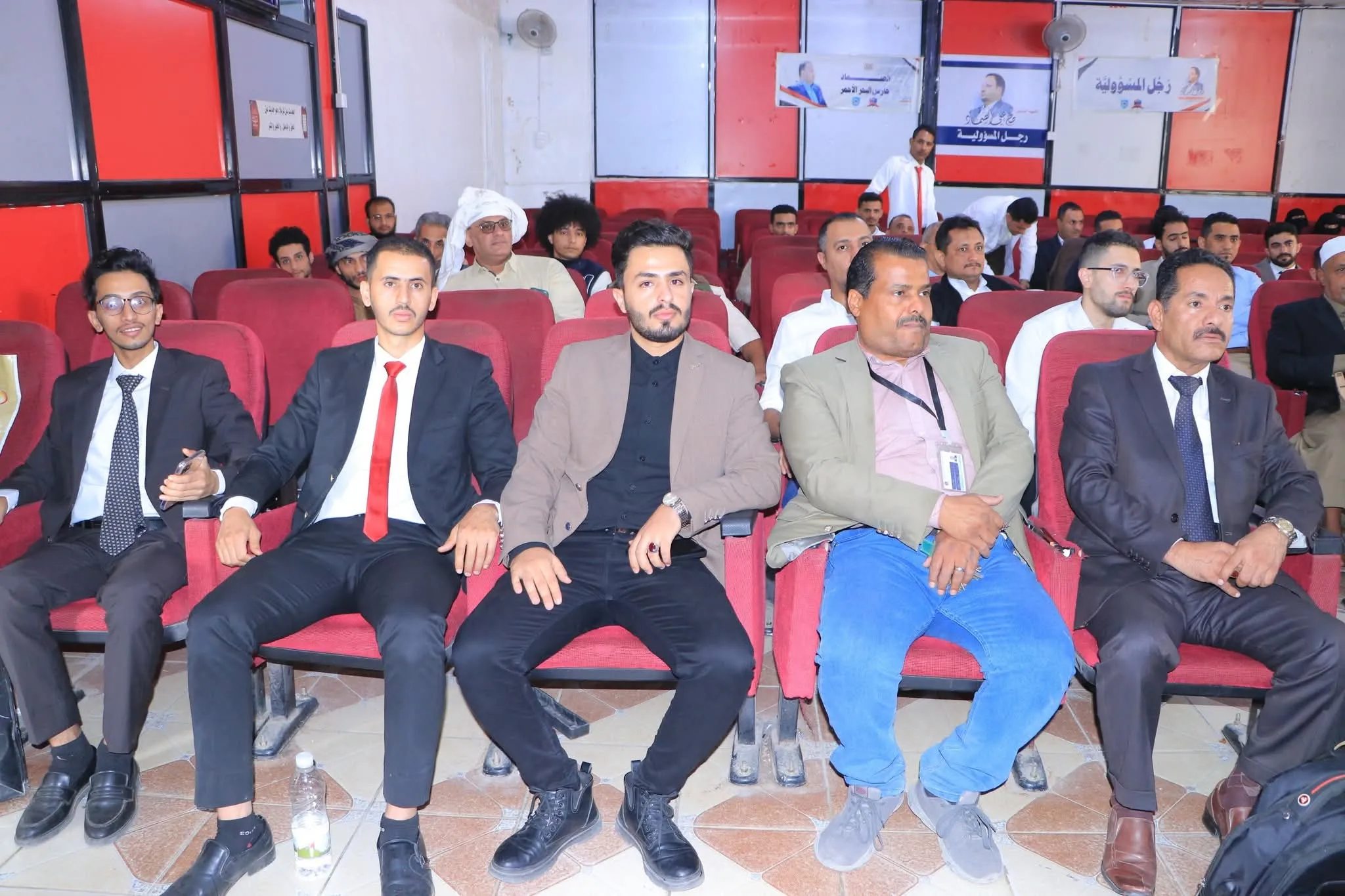 إختتام مناقشة مشاريع تخرج الدفعة السابعة من طلاب الطب البشري وسط إشادة أكاديمية بمستوى الأبحاث