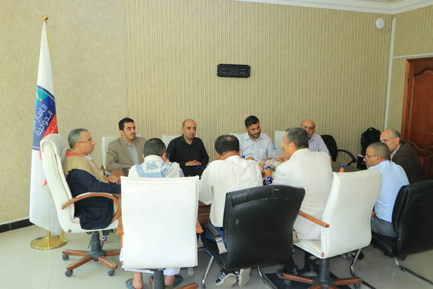 The editorial board of the scientific journal of the Emirates International University holds its regular meeting to follow up on the plan for the next issue.
