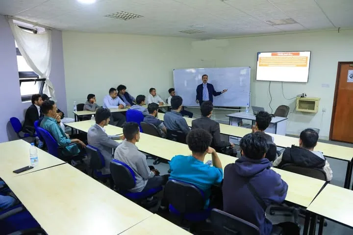 Accounting students visit the Central Agency for Control and Accounting to enhance their practical knowledge.