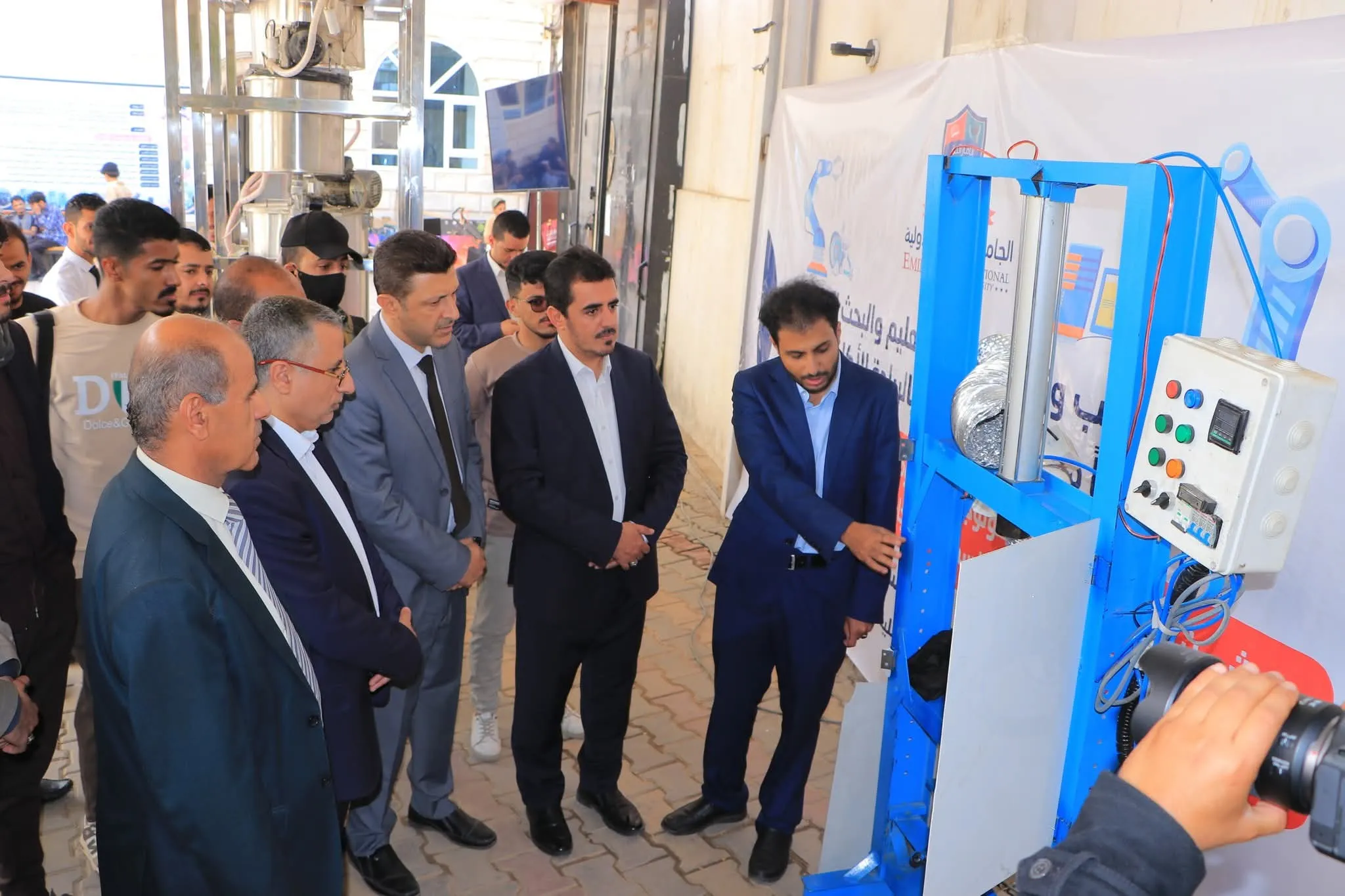 The Deputy Minister of Education inaugurates the first innovative science exhibition for students of the Mechatronics Engineering Department at the Emirates International University.