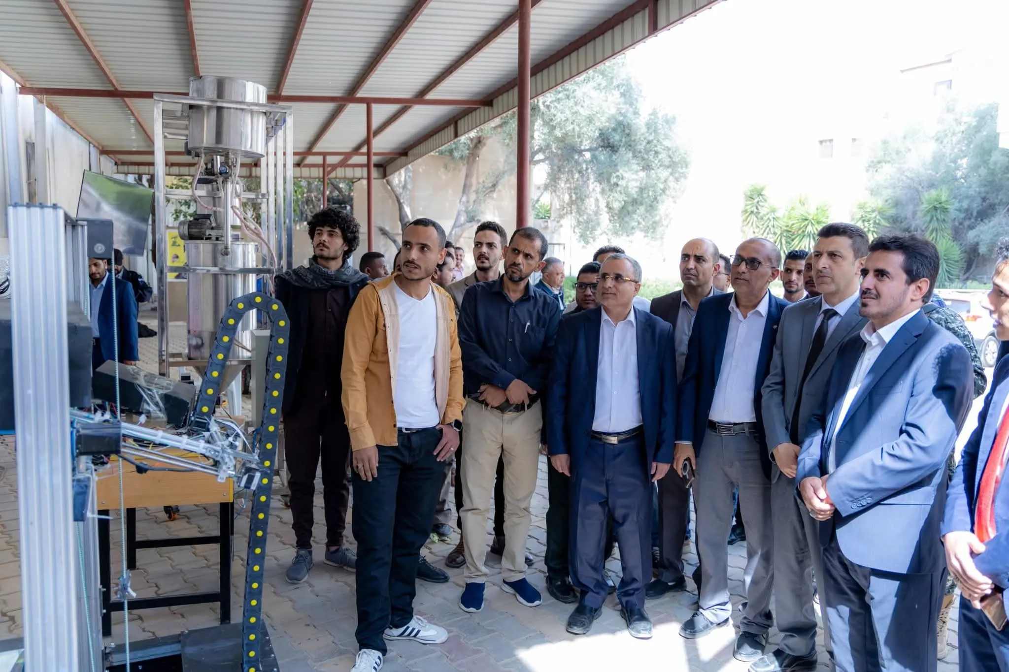 The Deputy Minister of Education inaugurates the first innovative science exhibition for students of the Mechatronics Engineering Department at the Emirates International University.