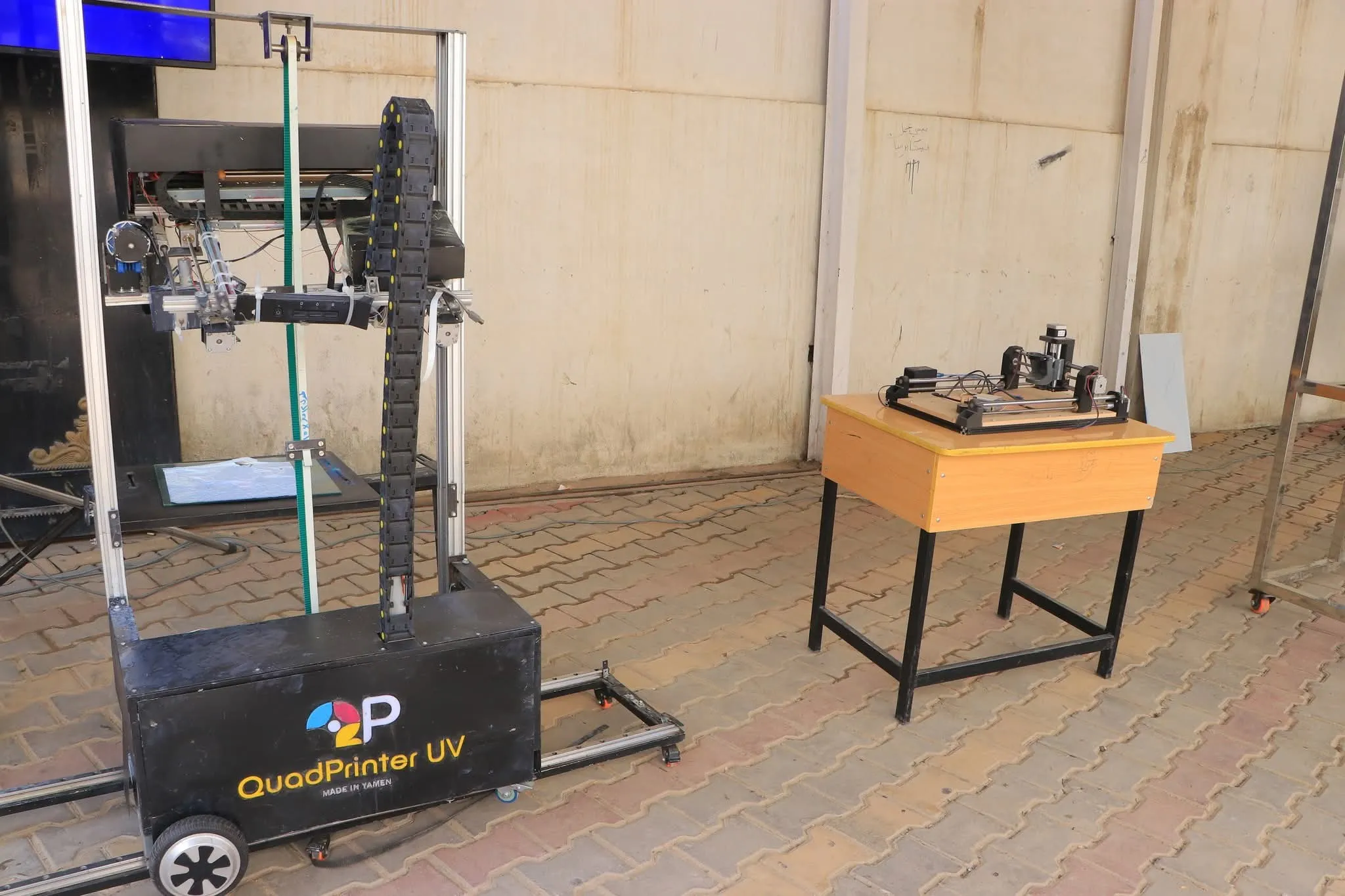 The Deputy Minister of Education inaugurates the first innovative science exhibition for students of the Mechatronics Engineering Department at the Emirates International University.