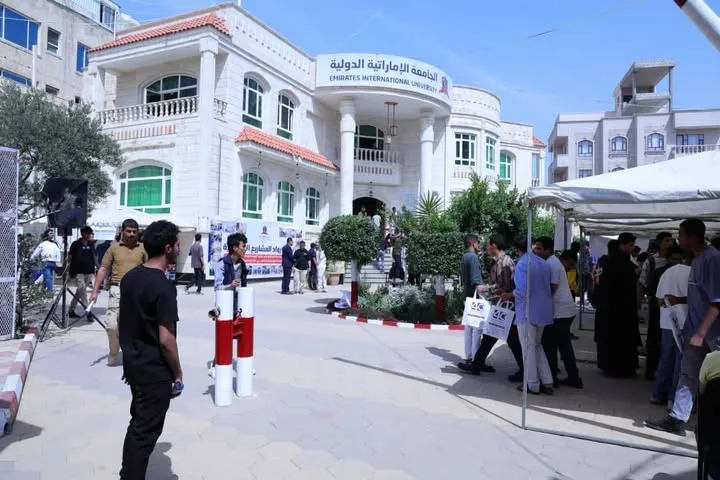 تدشين فعالية من المعهد إلى الجامعة الإماراتية بمشاركة واسعة من معاهد اللغة الإنجليزية