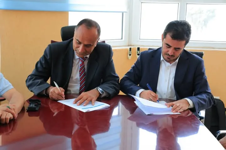 الجامعة الإماراتية الدولية توقّع مذكرة تعاون وشراكة مع الشركة الدوائية الحديثة والشركة العالمية للصناعات الدوائية لتعزيز التدريب العملي للطلبة وتبادل الخبرات