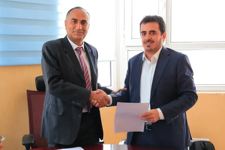 الجامعة الإماراتية الدولية توقّع مذكرة تعاون وشراكة مع الشركة الدوائية الحديثة والشركة العالمية للصناعات الدوائية لتعزيز التدريب العملي للطلبة وتبادل الخبرات
