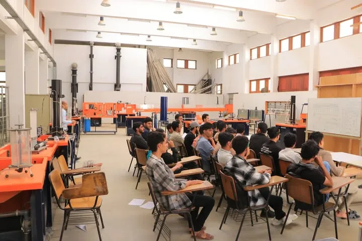 تدشين التدريب العملي لطلبة قسم الهندسة المدنية في المركز الإستشاري الهندسي بجامعة صنعاء
