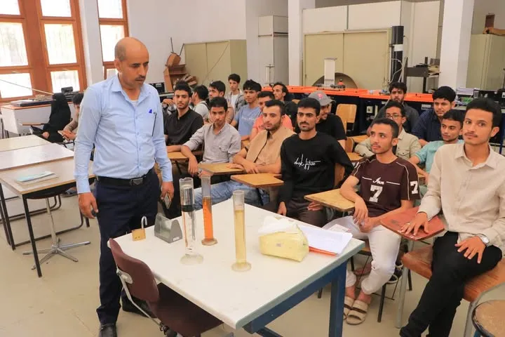 تدشين التدريب العملي لطلبة قسم الهندسة المدنية في المركز الإستشاري الهندسي بجامعة صنعاء