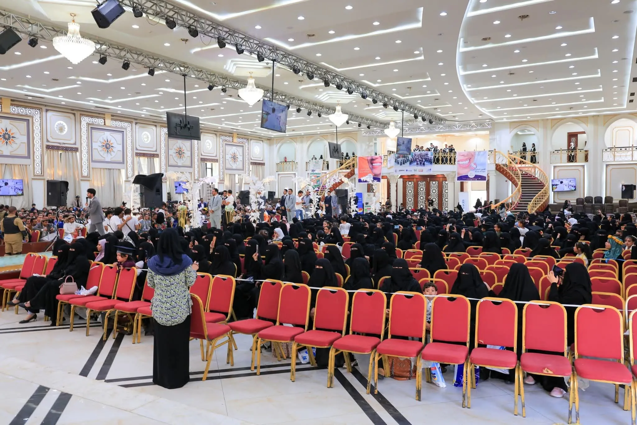 حفل فني طلابي لتوديع الدفعة السادسة من قسم الصيدلة السريرية بالجامعة الإماراتية الدولية