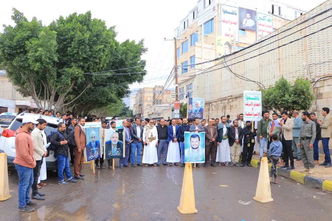 The UAE University organizes a solidarity stand with the Palestinian people under the slogan "With Gaza, Jihad and Steadfastness to Confront the Most Heinous Genocide and the Most Evil Conspiracies."